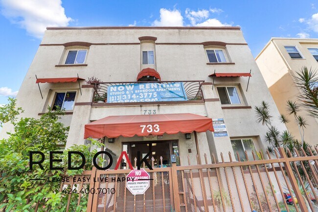 Building Photo - 733 S Coronado St
