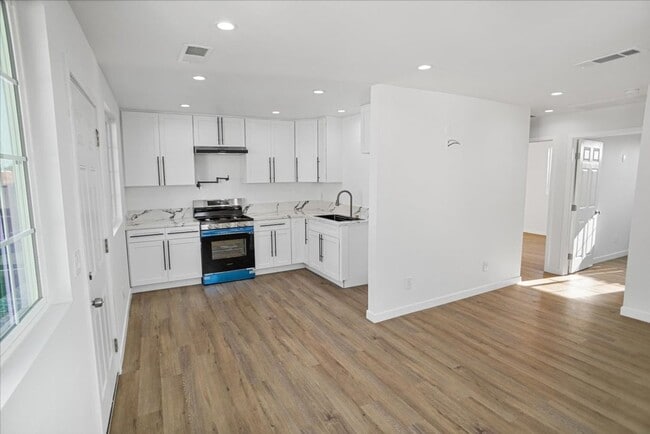 Building Photo - Newly Built 2-Bedroom Home in Private Cul-de-Sac – Available Now