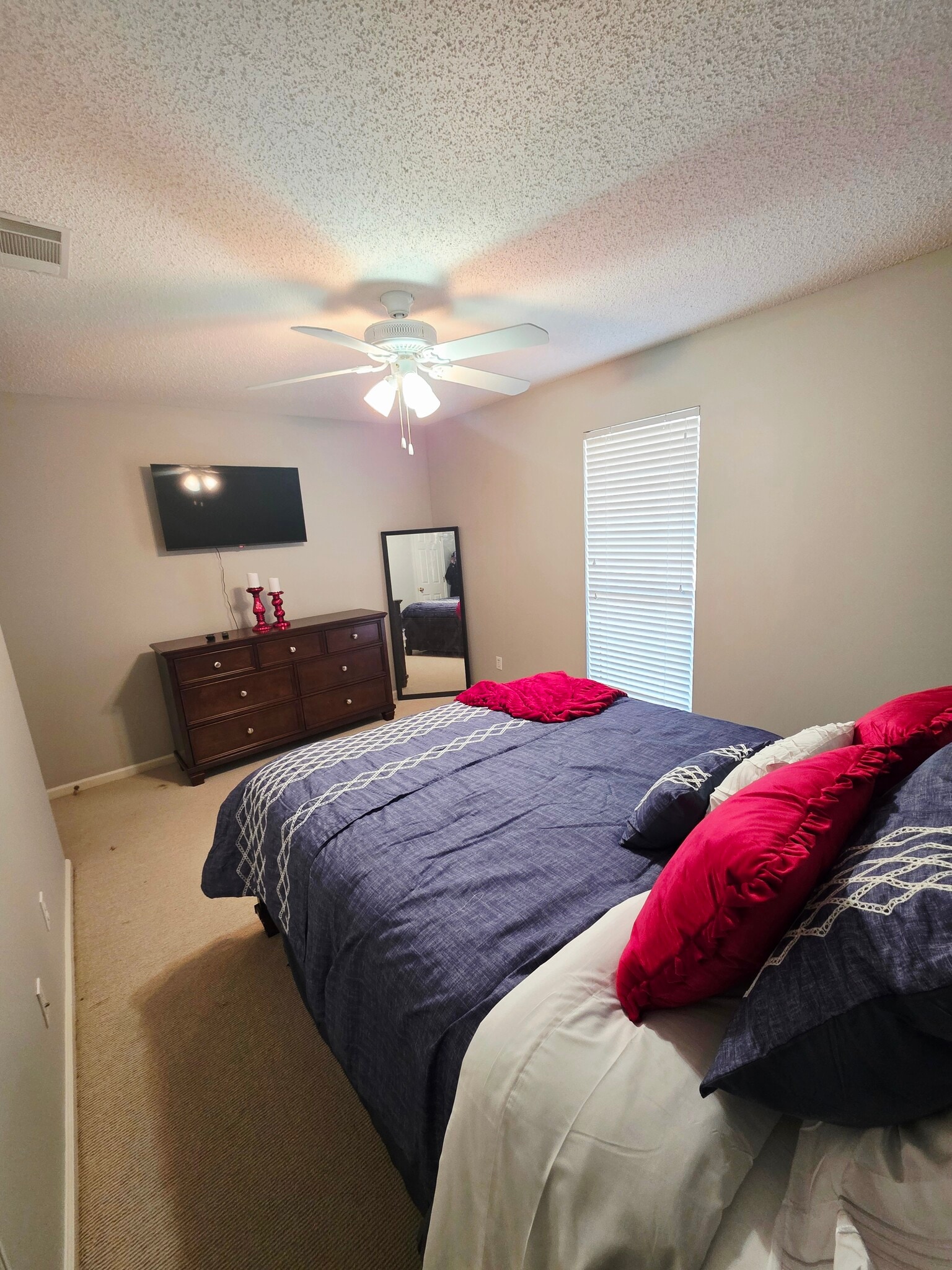 Building Photo - 2218 E Alberson Dr