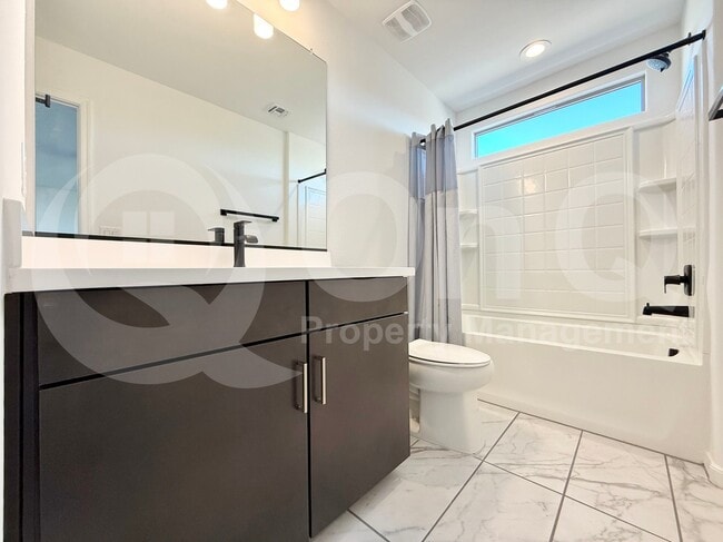 Building Photo - 9030 S 67th Dr