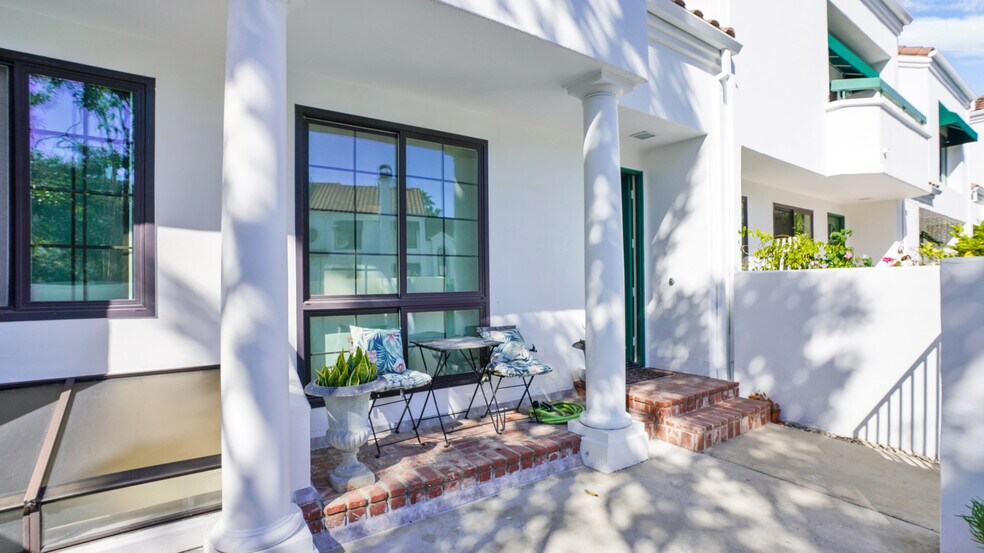 Building Photo - 19521 Pompano Ln