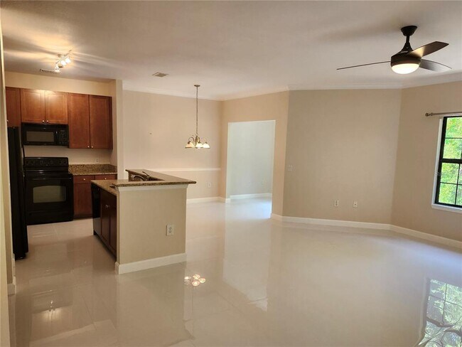 Building Photo - 2279 Portofino Pl