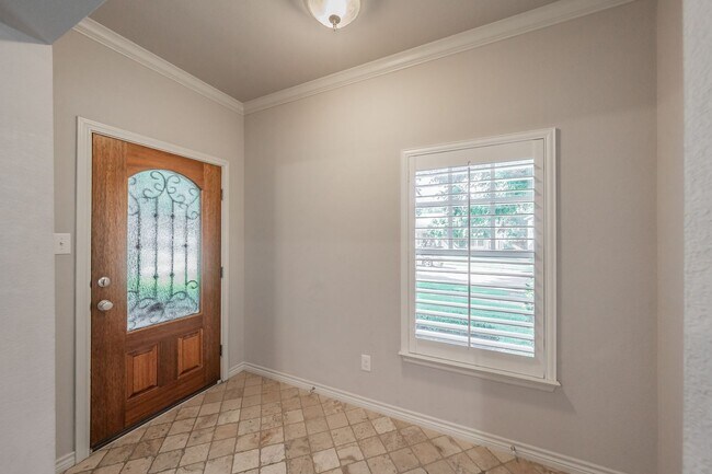 Building Photo - Charming 3-Bedroom, 2-Bathroom Townhome – ...