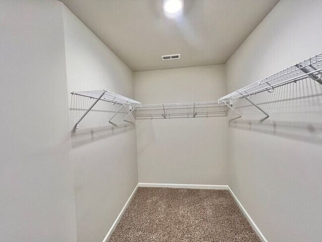 Building Photo - 120 Alta Crst Ln