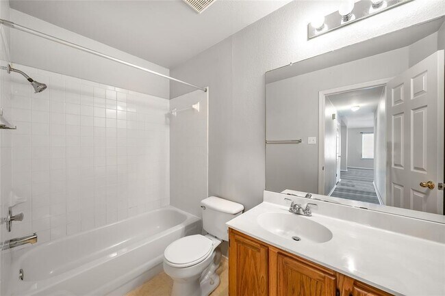 Building Photo - 3924 Mocha Trail