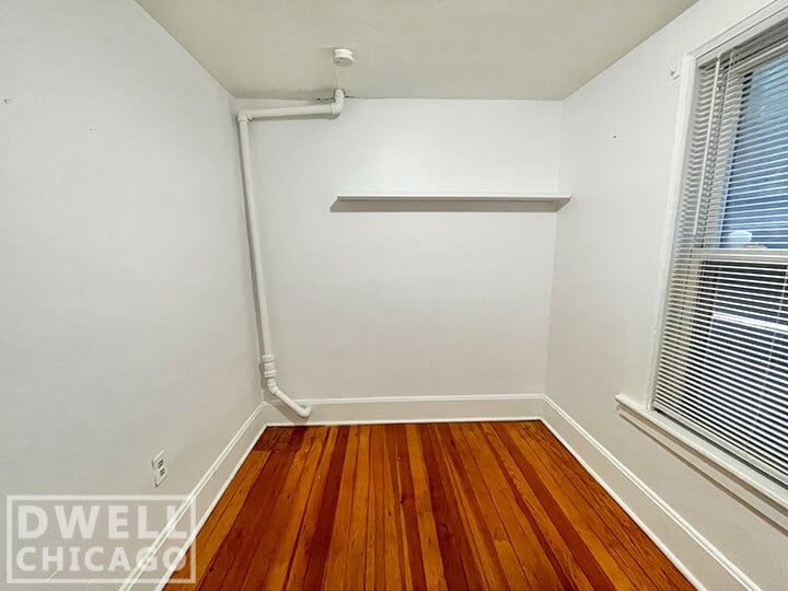 Building Photo - 1809 W Wabansia Ave