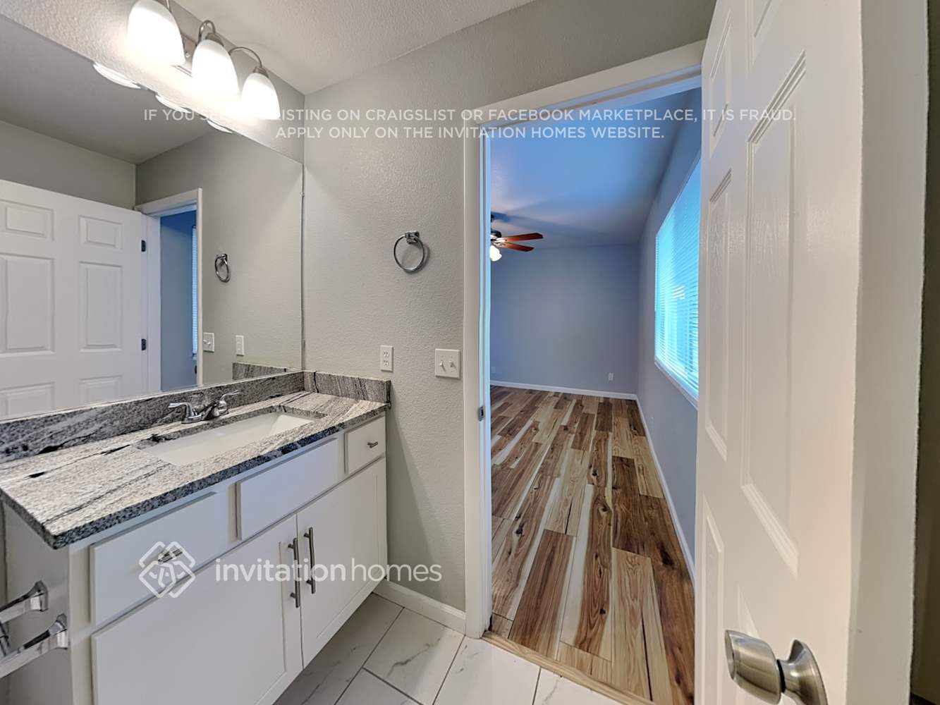 Building Photo - 304 W Alamo Dr