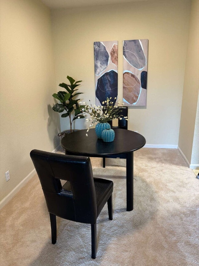 Building Photo - Top-Floor 1BR/1BA Condo in Newark's Murieta Community — $2,500/mo