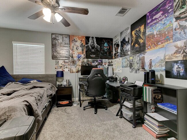 Building Photo - 2313 W Devitt St