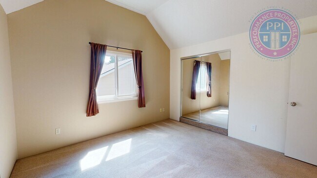 Building Photo - 11665 SW Sheffield Cir