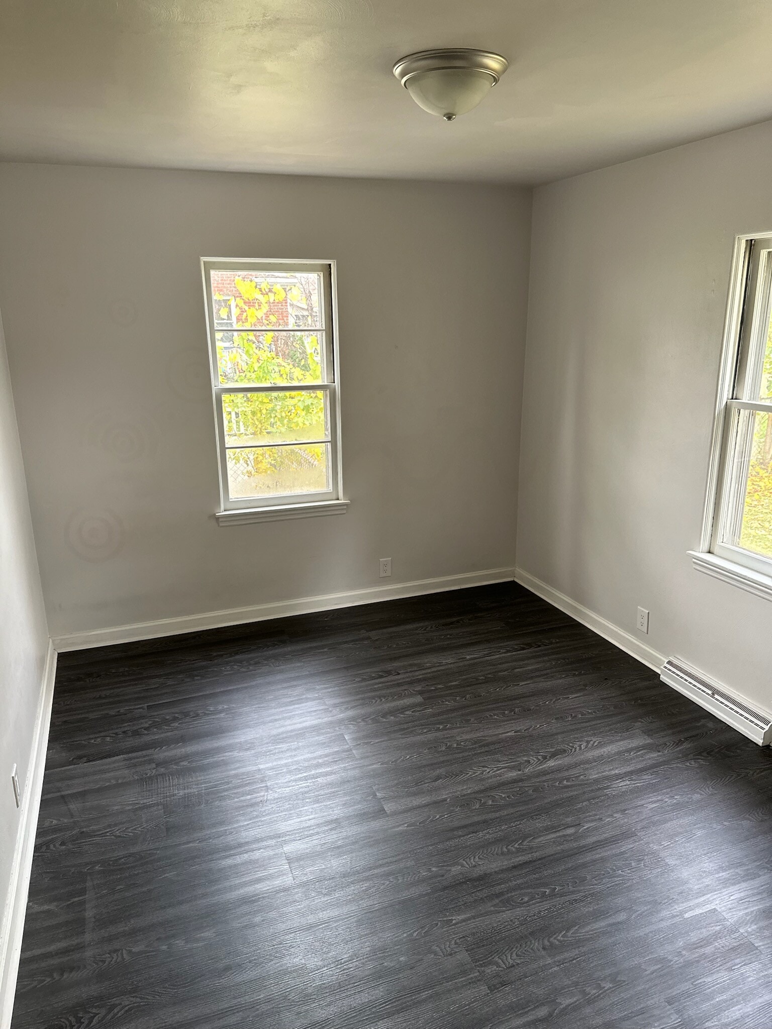 Bedroom 1 - 1511 Sycamore St