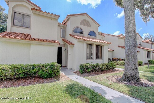 Building Photo - 1051 Country Club Dr