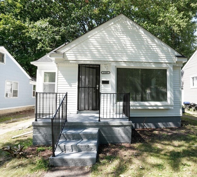 Primary Photo - Fully Renovated 3-Bedroom Home – Move-In R...