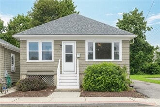 Building Photo - 113 Maple Ave