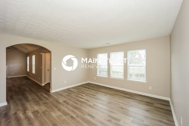 Building Photo - 4 Bedroom Pet-Friendly Home in Fairburn, GA with Main Street Renewal