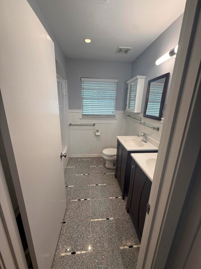 Building Photo - 4114 Norfolk St