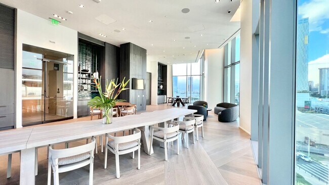 Building Photo - HIGH FLOOR 1BD UNIT AT THE LUXURIOUS KOULA...