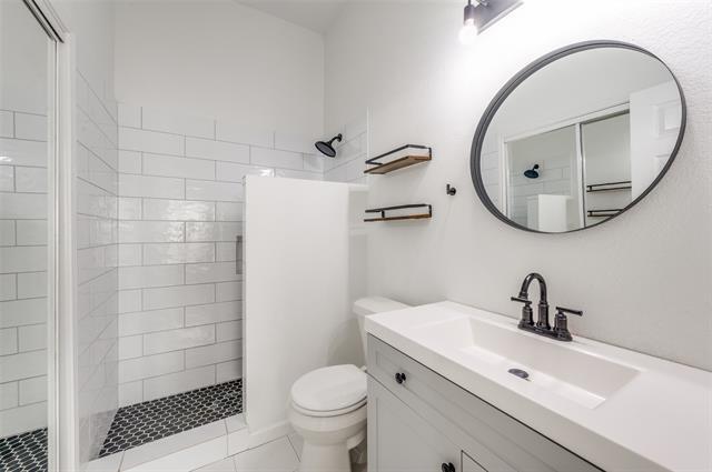 Building Photo - 2916 S Bend Dr