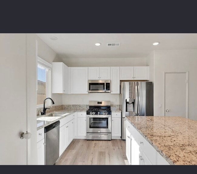 Building Photo - 11958 Gaines Ct