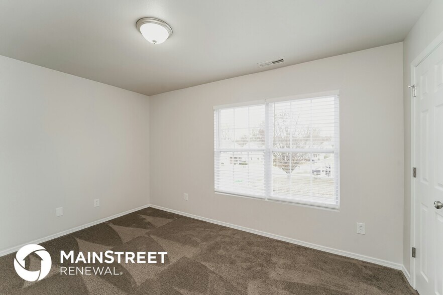 Building Photo - 1054 Black Oak Dr