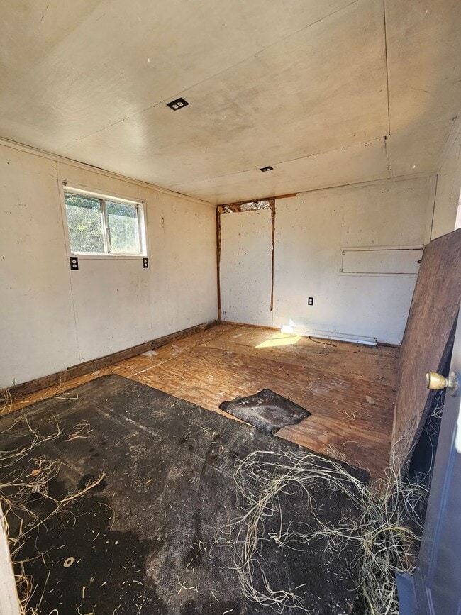 Building Photo - Private house, in great location!