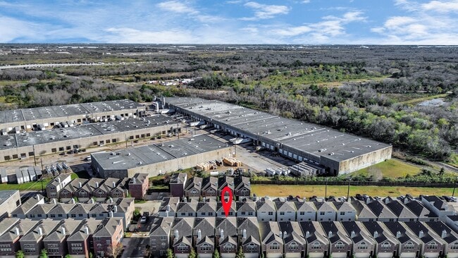 Building Photo - 3627 Main Plaza Dr