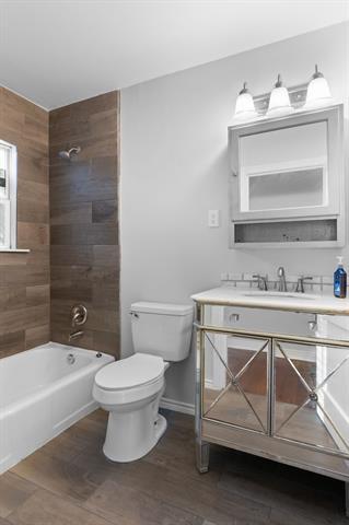 Building Photo - 3800 Desert Ridge Dr