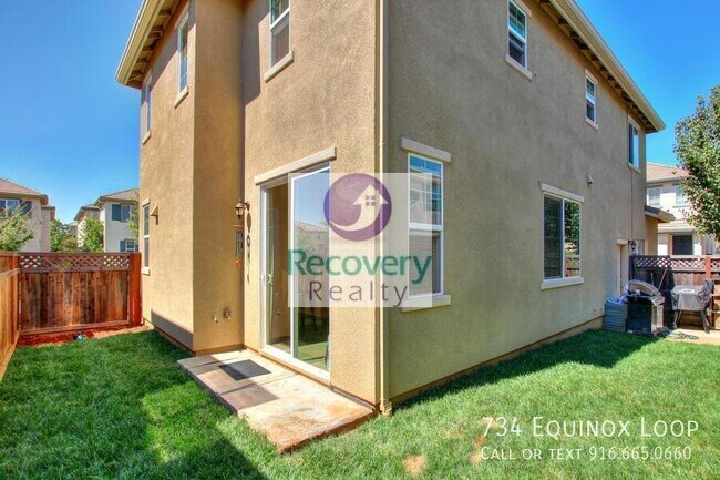 Building Photo - 734 Equinox Loop