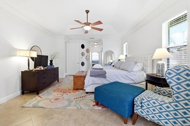 Building Photo - 1350 Pampas Way