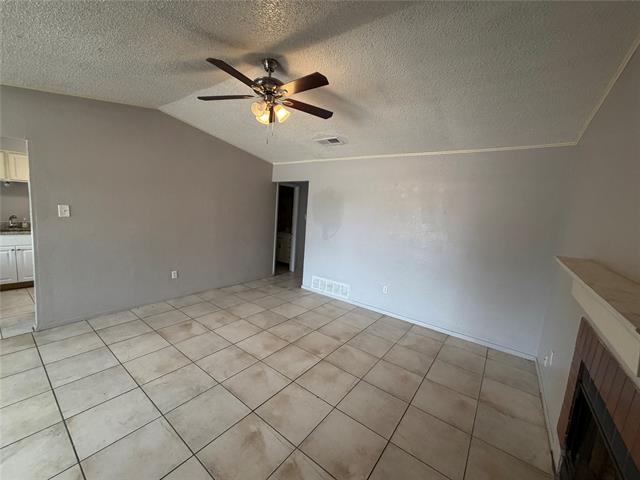 Building Photo - 737 Woodland Ct