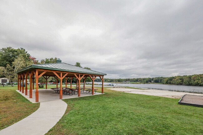 Building Photo - 3145 Ogontz Dr