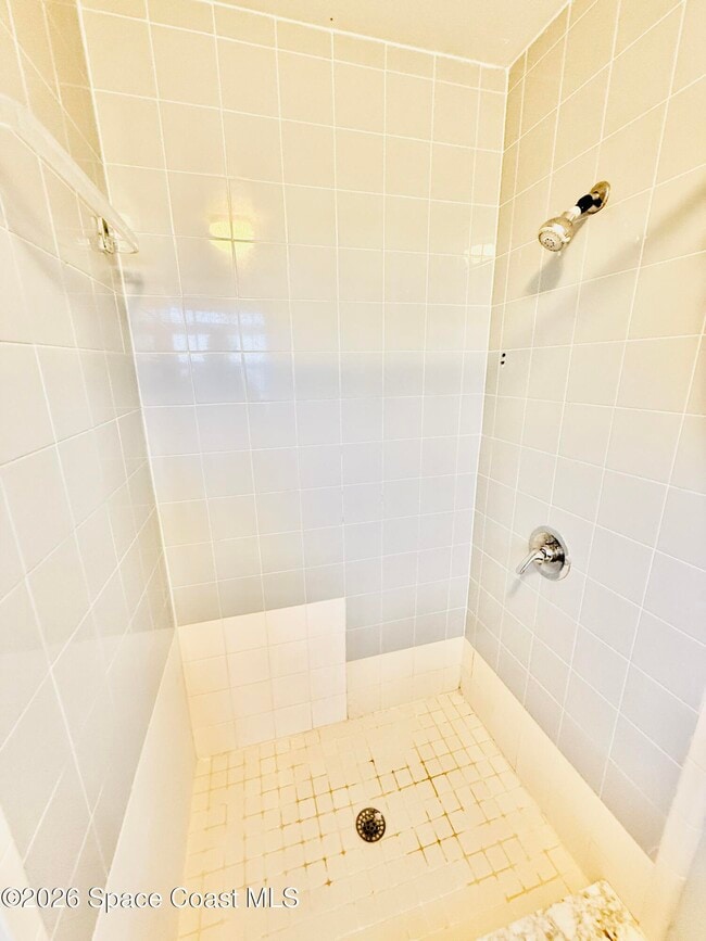 Building Photo - 1301 Arlington Ln NE