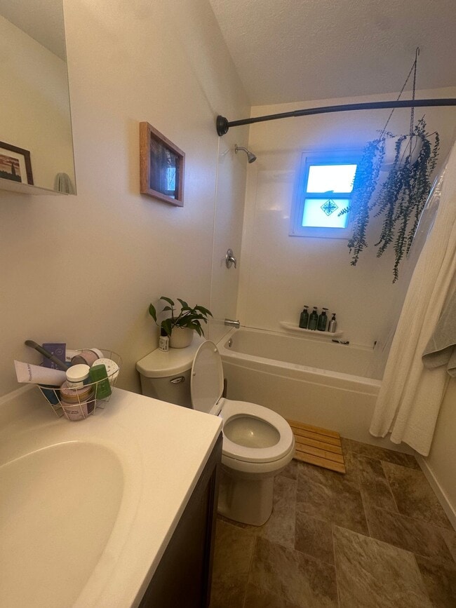 Building Photo - 2BR/2BA Apartments Near Downtown Blacksburg & Virginia Tech