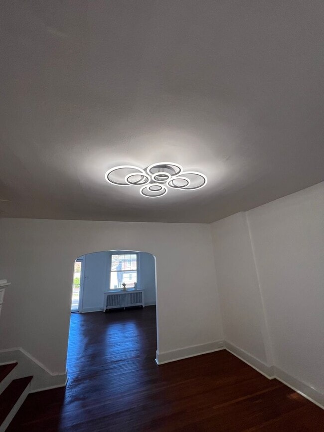 Building Photo - Newly Updated 3 bedroom Mount Penn Home with garage