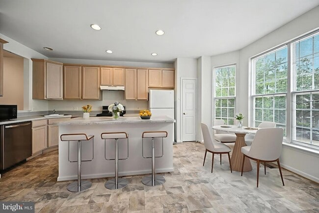 Building Photo - 6949 Banchory Ct