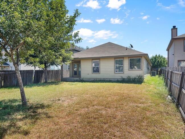 Building Photo - 3bd/2bath home with easy access to 410 and...