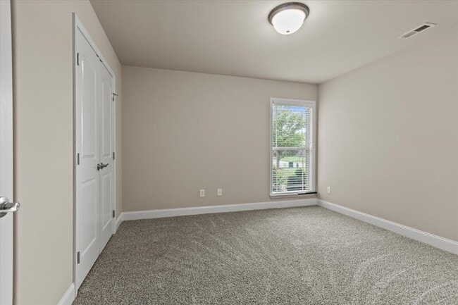 Building Photo - 127 Pembridge Ln
