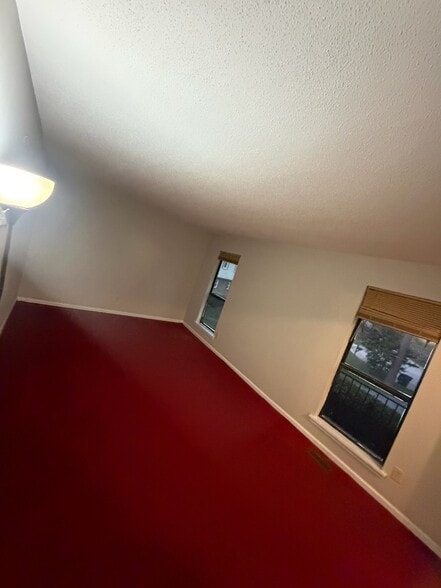 Building Photo - 2713 Fair Oak Ct