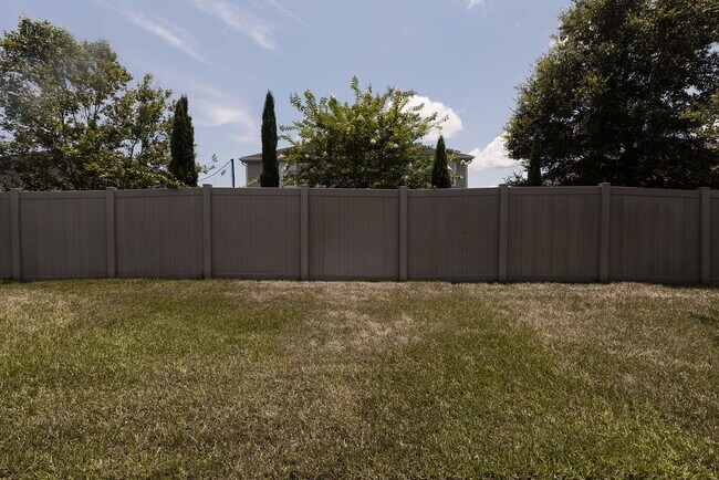 Building Photo - Shearwater, 4 bedroom 3.5 bath home for rent.