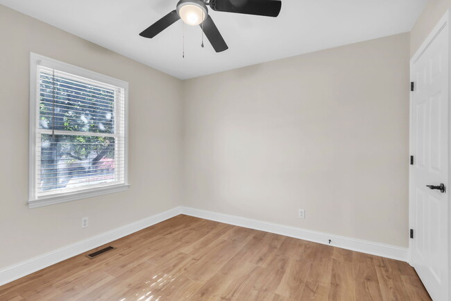 Building Photo - 118 Whitmire Rd