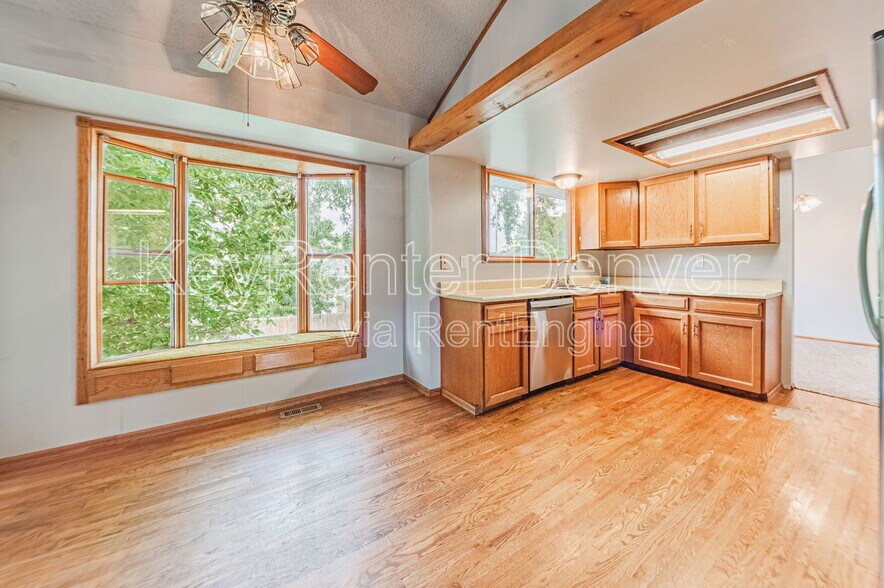 Building Photo - 16565 E Girard Ave