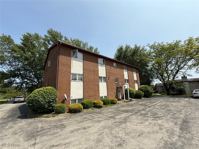 Building Photo - 6316 Tippecanoe Rd