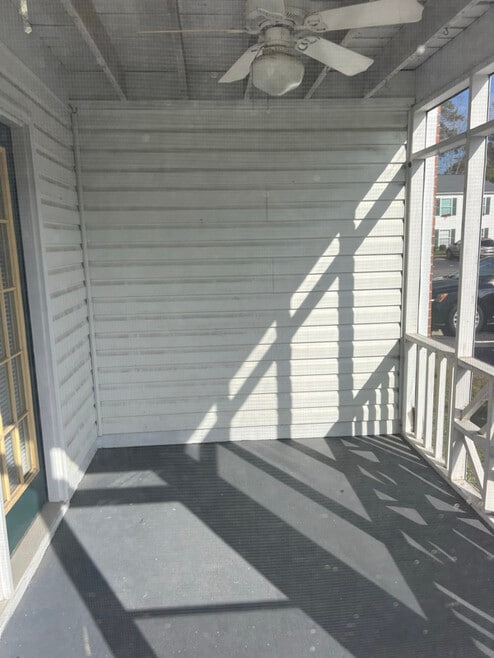 Building Photo - 743 Coventry Ln