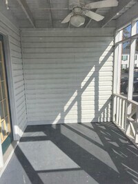 Building Photo - 743 Coventry Ln