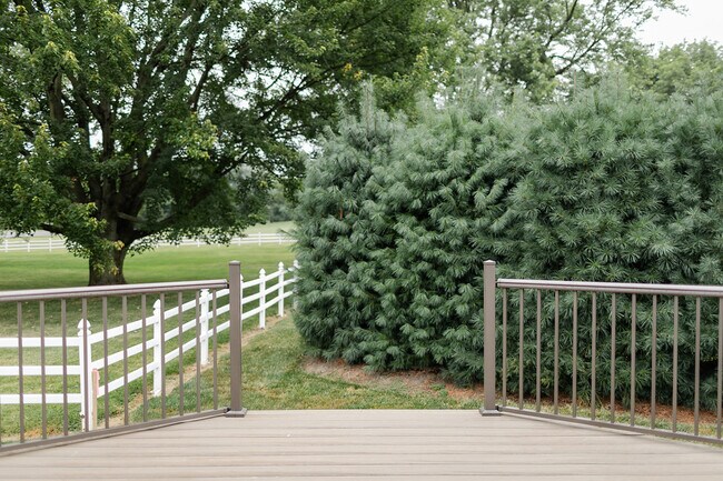 Building Photo - 1745 State St