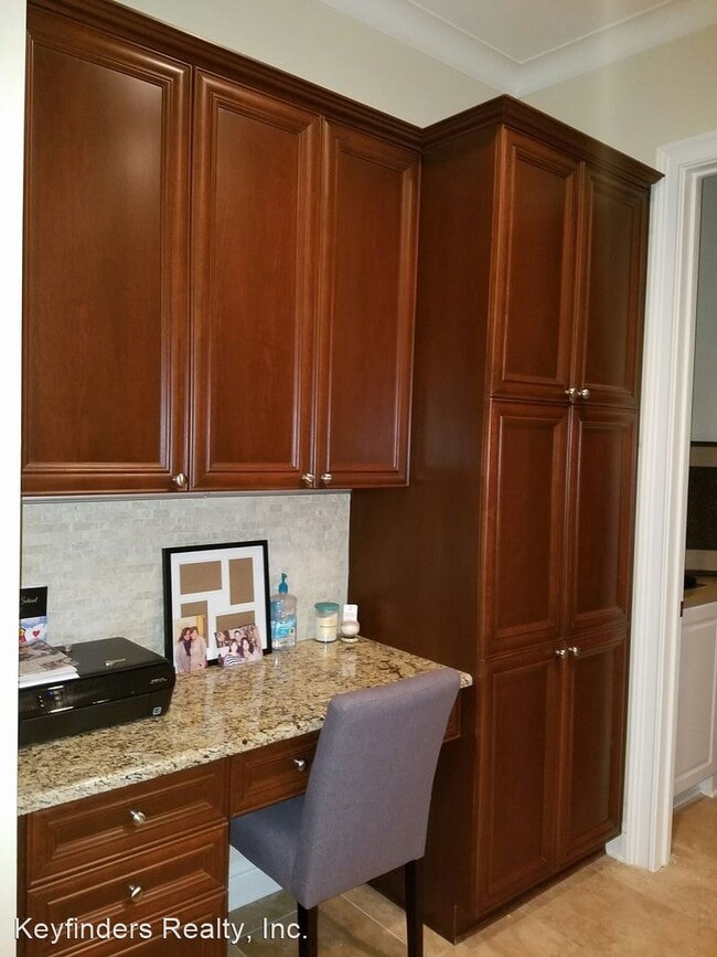 Building Photo - 2 br, 2 bath House - 990 STANFORD AVE. #408
