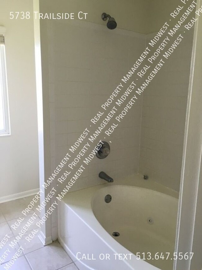 Building Photo - 5738 Trailside Ct