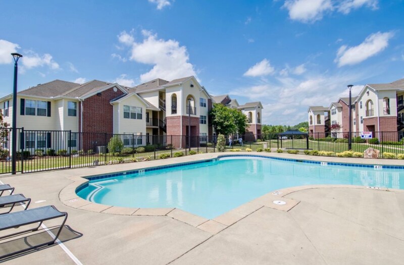 Building Photo - 3390 N Lumpkin Rd