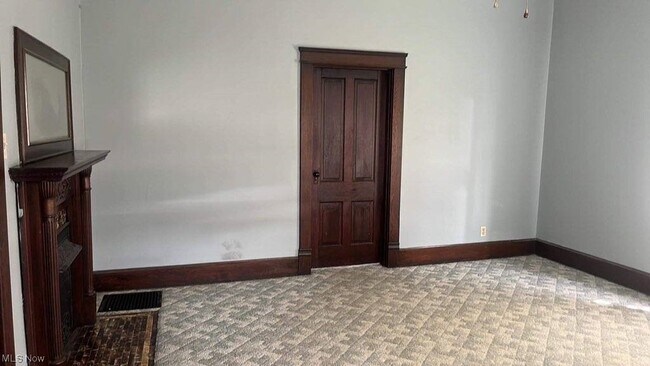 Building Photo - 206 High Ave