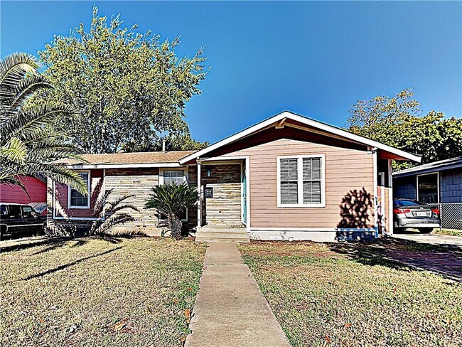 Primary Photo - 5204 Berkman Dr
